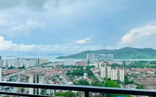 Relax Familystay (Iconic Regency Service Residences Penang)3BR-9pax - photo 3