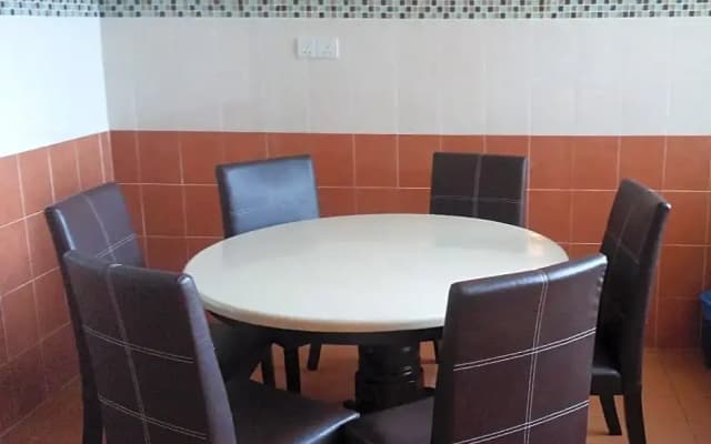 MH Apartment @ Crown Imperial Court - photo 3
