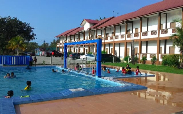 Home Beach Village Resort - photo 4