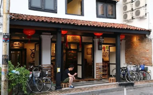 Layang Layang Guest House - photo 3