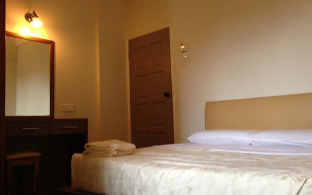 Designer Suite Apartment - photo 3