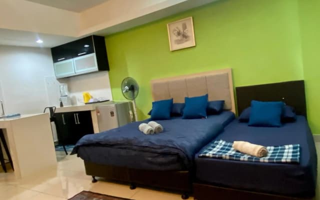 Private Studio Viana Court Service Apartment 2 with private parking - photo 3