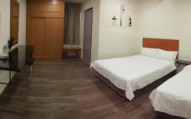Tambun Inn Hotel - photo 3