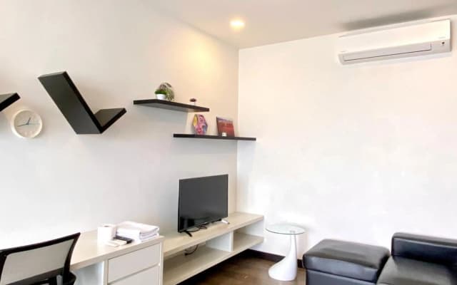 NEW Landmark Residence 2, Studio for 2 pax, High floor, Nice View, Free Parking, Budget Stay - photo 2