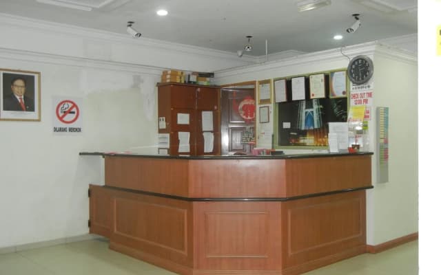 Borneo Hotel - photo 2