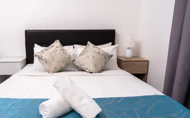 Neu Suites 3rdNvenue by Perfect Host - photo 5