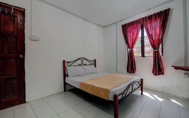 OYO HOME 90800 Rumah Pangi Homestay - photo 5