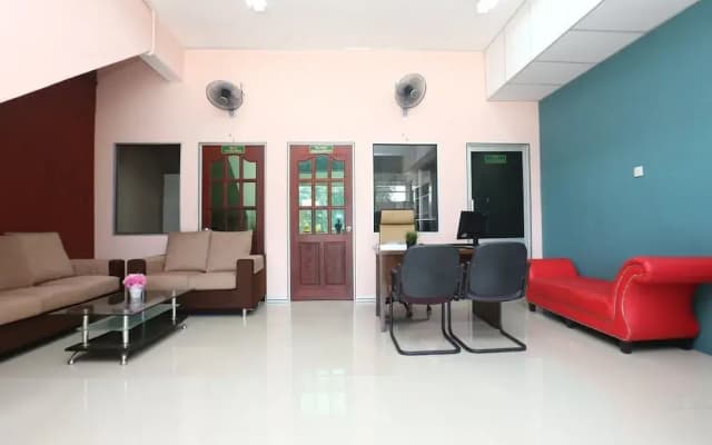 SPOT ON 90163 Kpfb Roomstay 2 - Hostel - photo 2