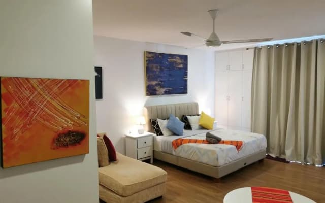 Apple Home 2 at Menara Simfoni, King Size Bed, Cheras, Nexflix, Wifi, Parking - photo 2