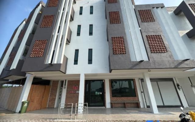 Brick Box Family Hotel Ipoh - photo 5