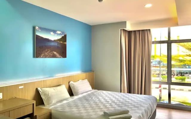 Double Happiness Hotel - photo 3