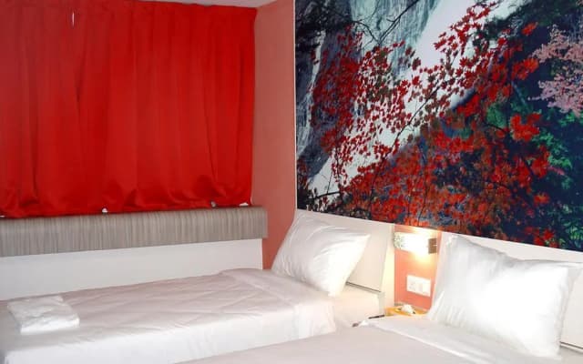 Smile Boutique Hotel - photo 4