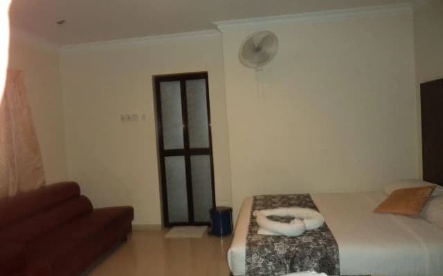 OYO 424 KK Inn Hotel - photo 4