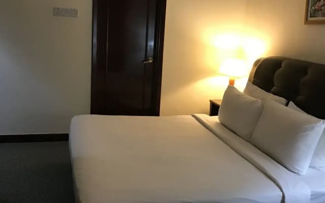 KL Service Apartment at Times Square - photo 4