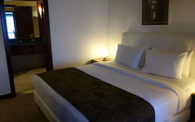 Times Private Serviced Suites - photo 4