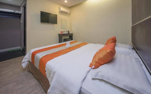OYO Rooms Near Tanjung Aru Beach - photo 3