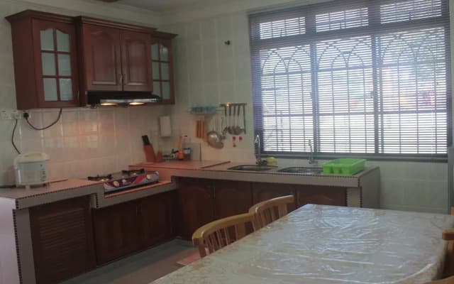 The Mawar Homestay - photo 2
