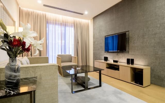 188 Suites by NamaStay - photo 4