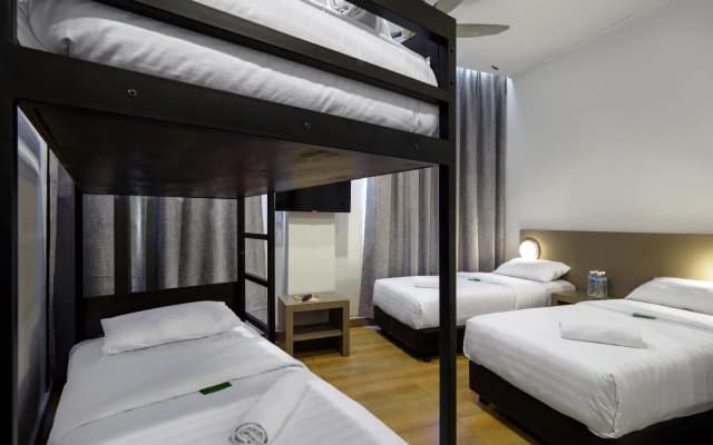 Tune Hotels - 1 Borneo, Kota Kinabalu - photo 3