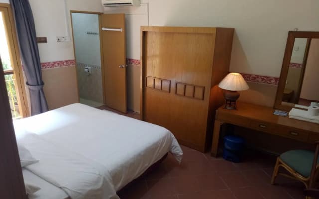 Heeren Inn Melaka - photo 3