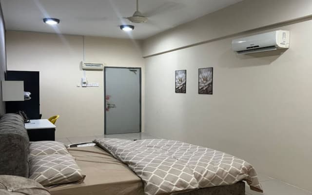 The Suncity Inn - photo 2