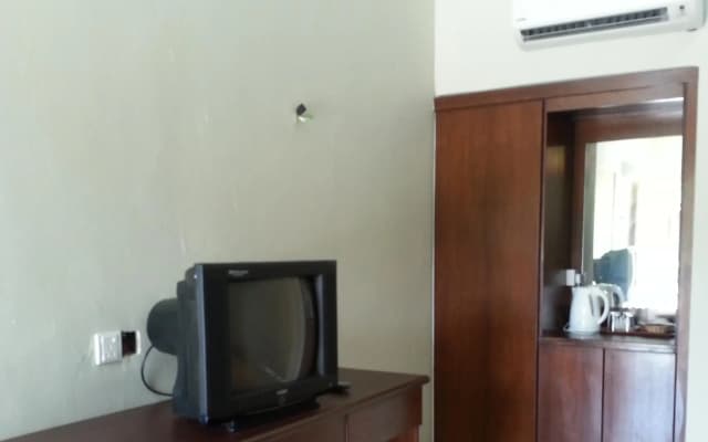 Mersing Beach Resort - photo 4