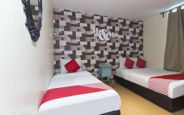 OYO 604 Hotel Est Equine Park - photo 2