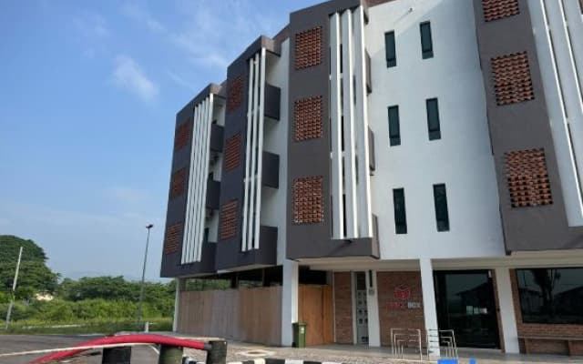 Brick Box Family Hotel Ipoh - photo 4