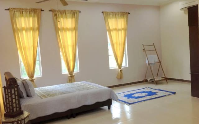 Kapal Terbang Guest House - photo 3