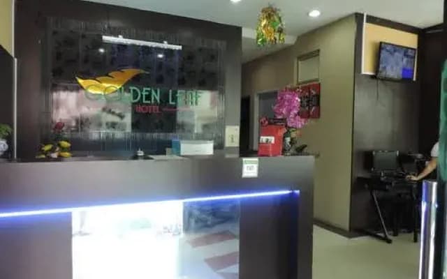 Golden Leaf Hotel @ Taman University - photo 2