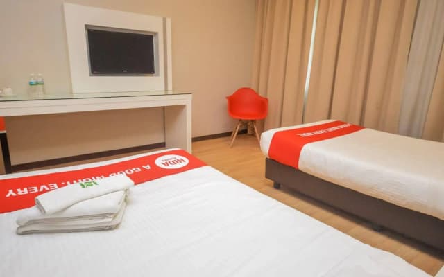 OYO 232 The Suraya Hotel - photo 3