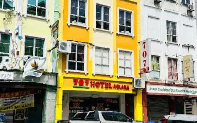 Hotel Taming Sari 707 - photo 3