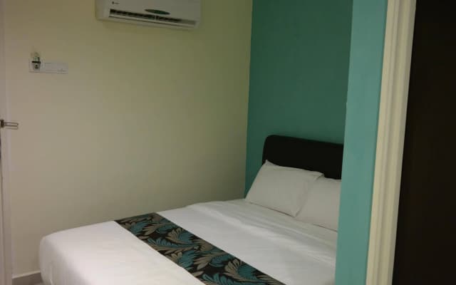Clover Hotel Port Dickson - photo 4