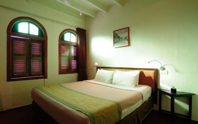 Red Inn Court - Hostel - photo 3