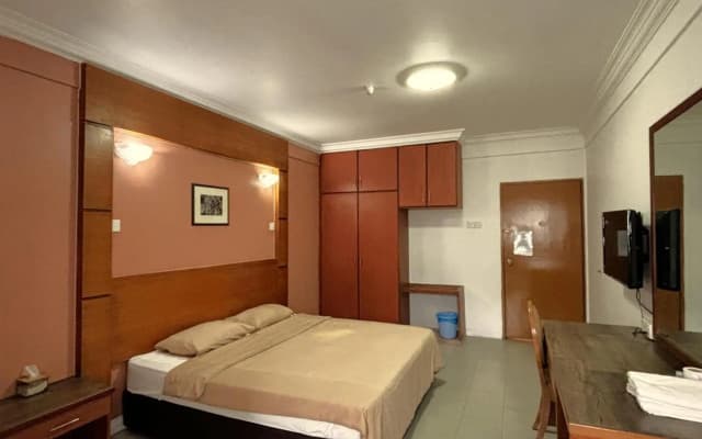 The Cool Point Hotel - photo 2