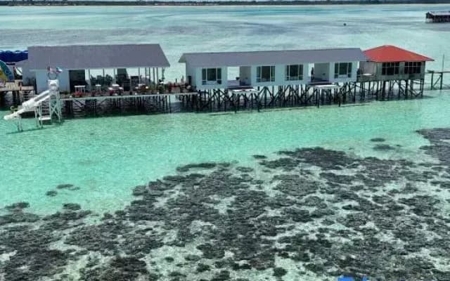Bubblefish Water Villa - photo 3