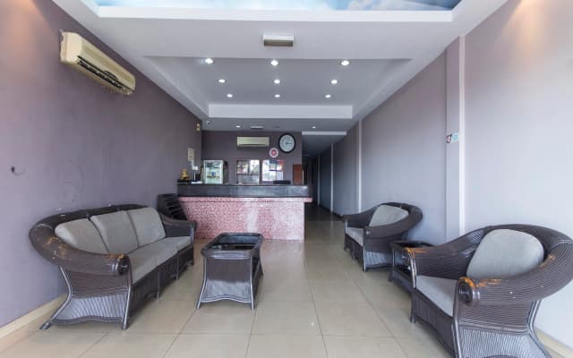 Super OYO 484 Comfort Hotel Kapar - photo 2