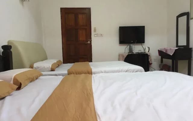 OYO 89653 Anisaa Inn - photo 2