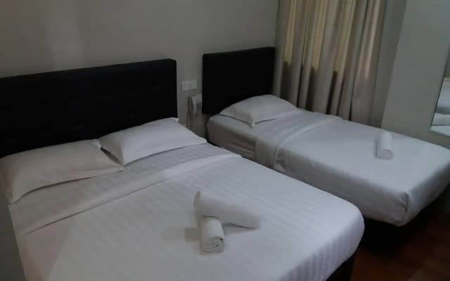PJ Park Hotel - photo 4