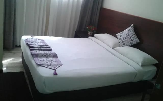 Bird's Nest Hotel - photo 4