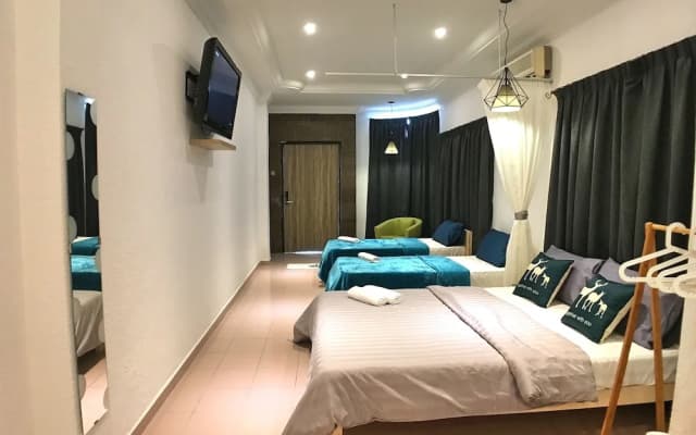 iBook6 Deluxe Family Suite for 4 by iBook Homestay - photo 5
