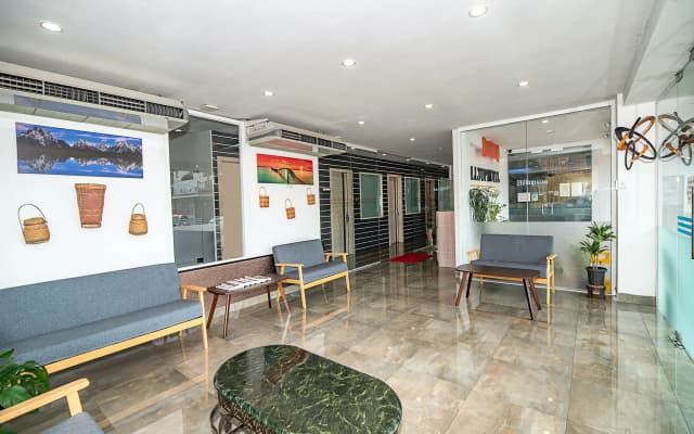 OYO 90147 Hilltop Hotel - photo 2