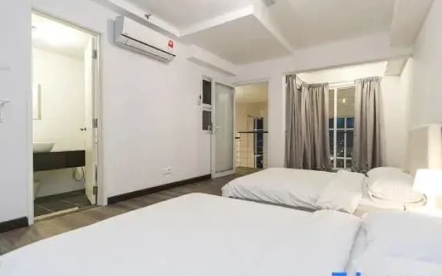 Maritime Suites Holiday Rental @ George Town - photo 5