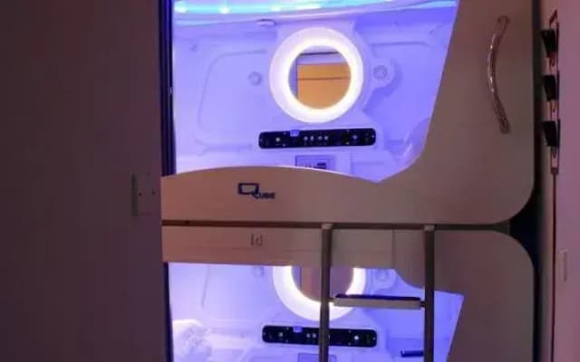 Qube Hotel - photo 4