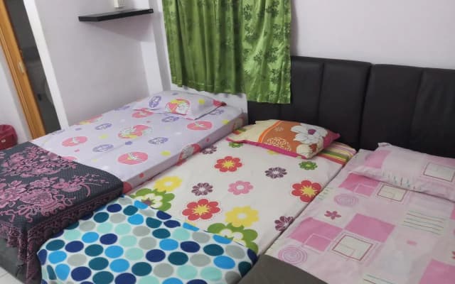 Shalini's Guest House - photo 5