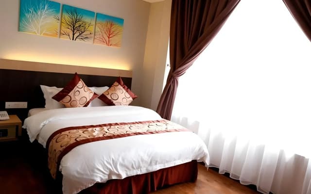 Lot 10 Boutique Hotel - photo 4