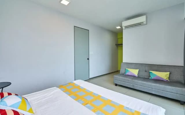 OYO Home 44002 Classic 2br Setia Alam Trefoil. - photo 2