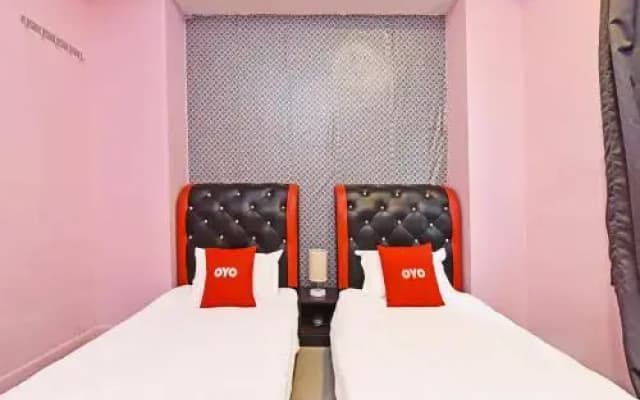 8 Hotel - photo 2