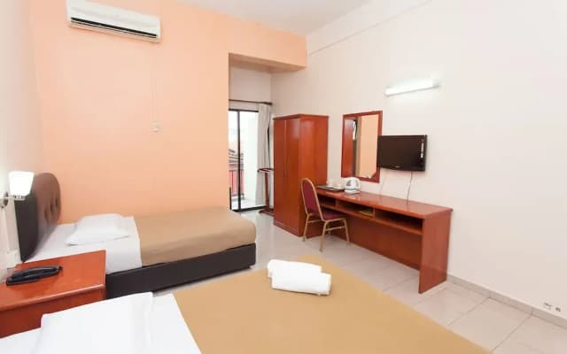 Desa Inn Hotel - photo 5