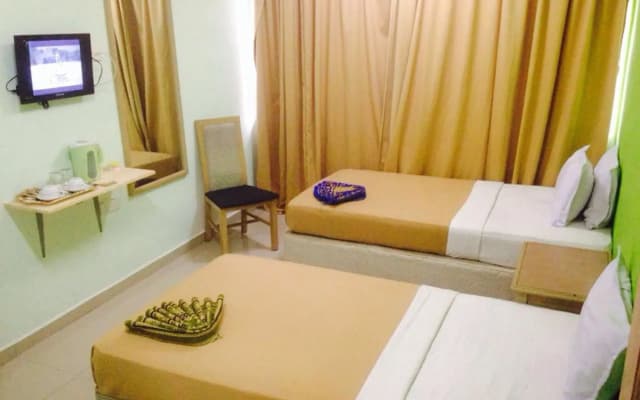 F Hotel Bayan Lepas - photo 4